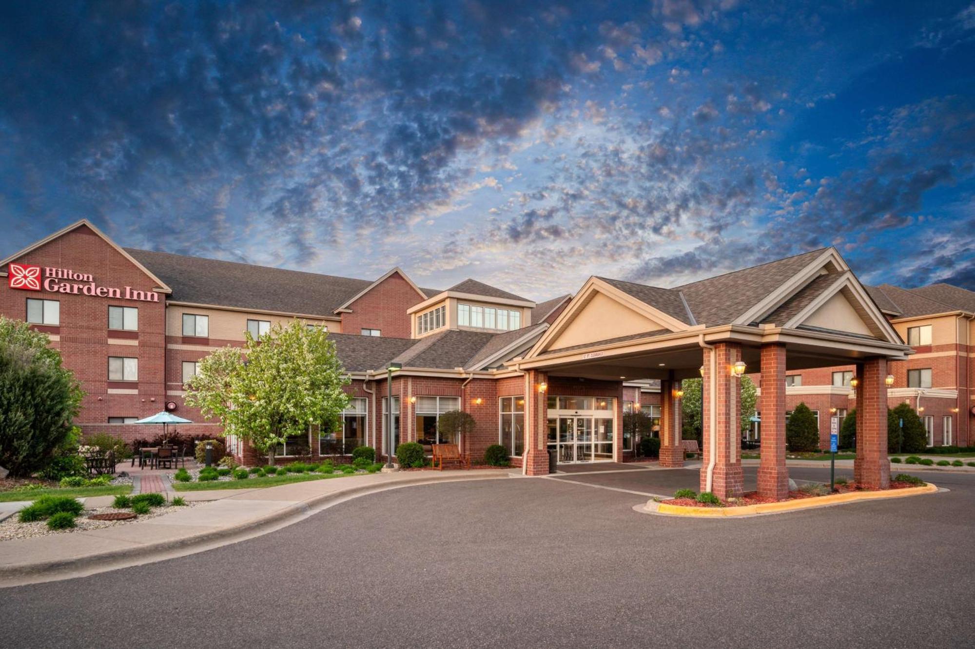 Hilton Garden Inn Minneapolis Maple Grove Exterior photo