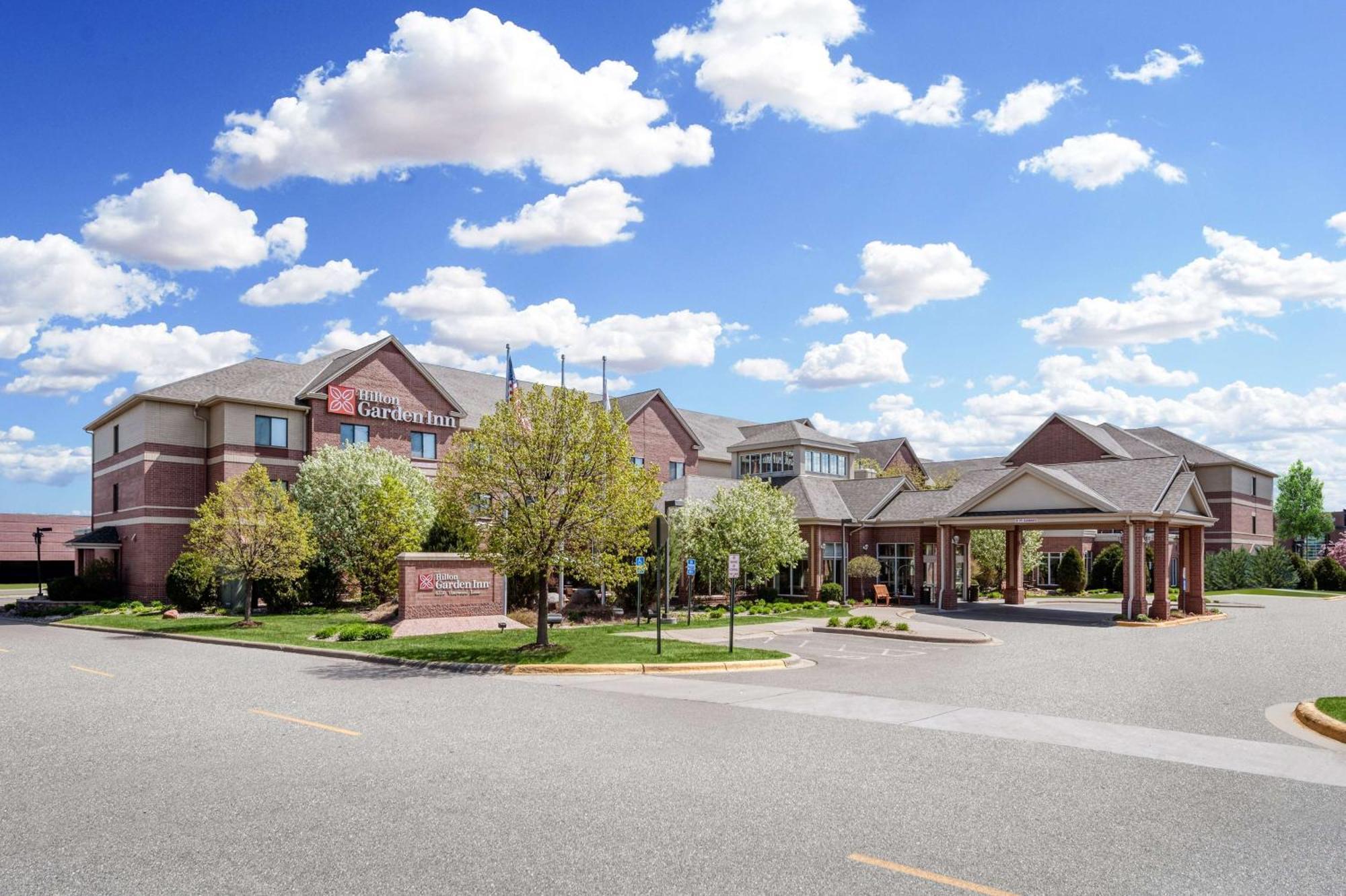 Hilton Garden Inn Minneapolis Maple Grove Exterior photo