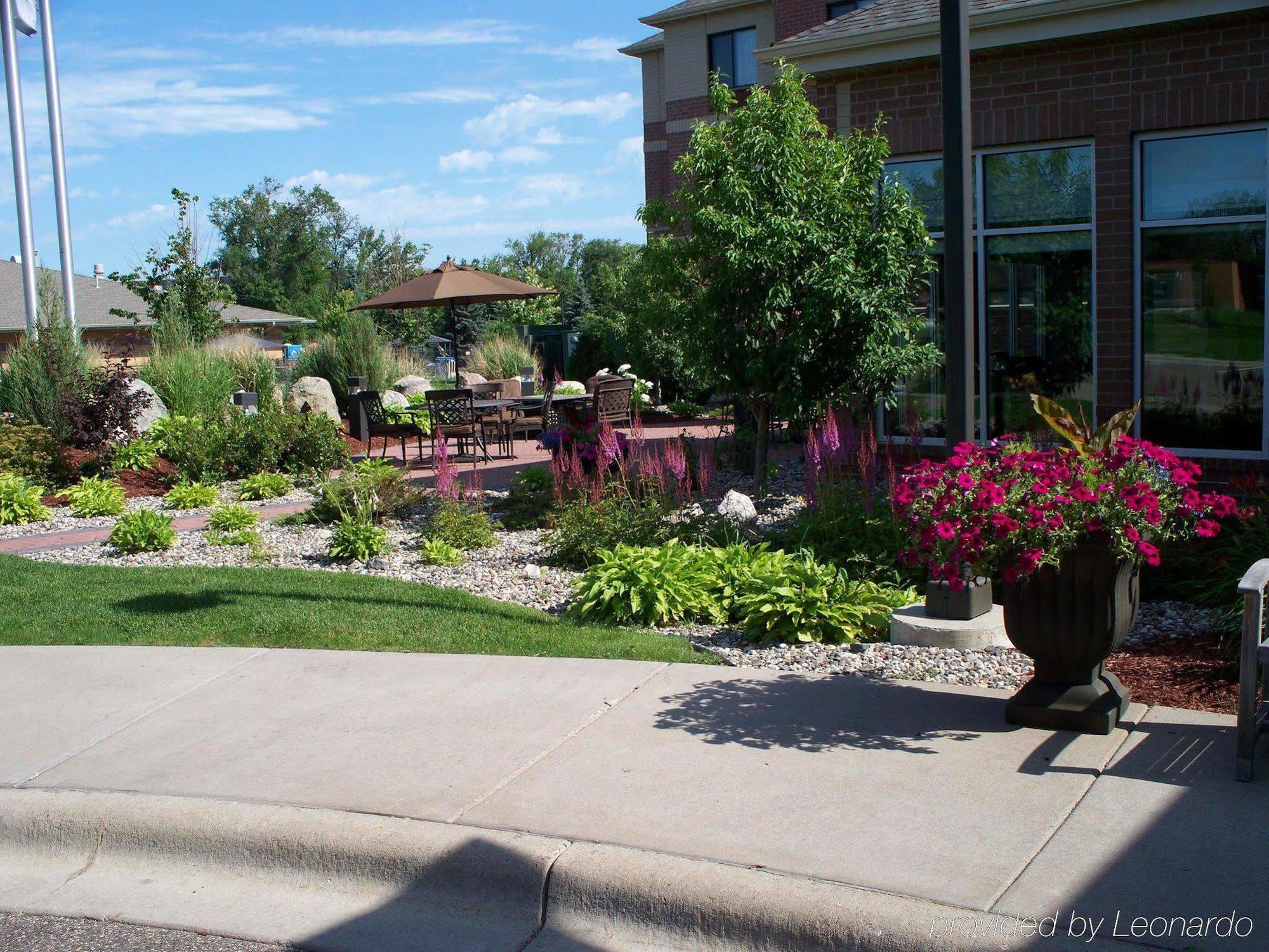 Hilton Garden Inn Minneapolis Maple Grove Exterior photo